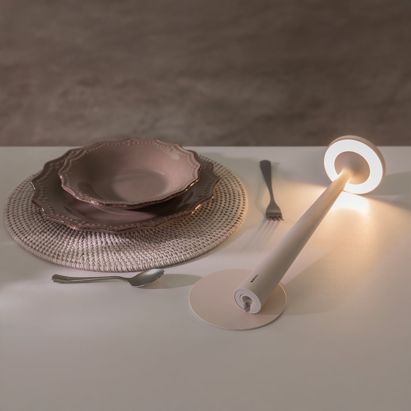 Karman Papiria Lampada da tavolo