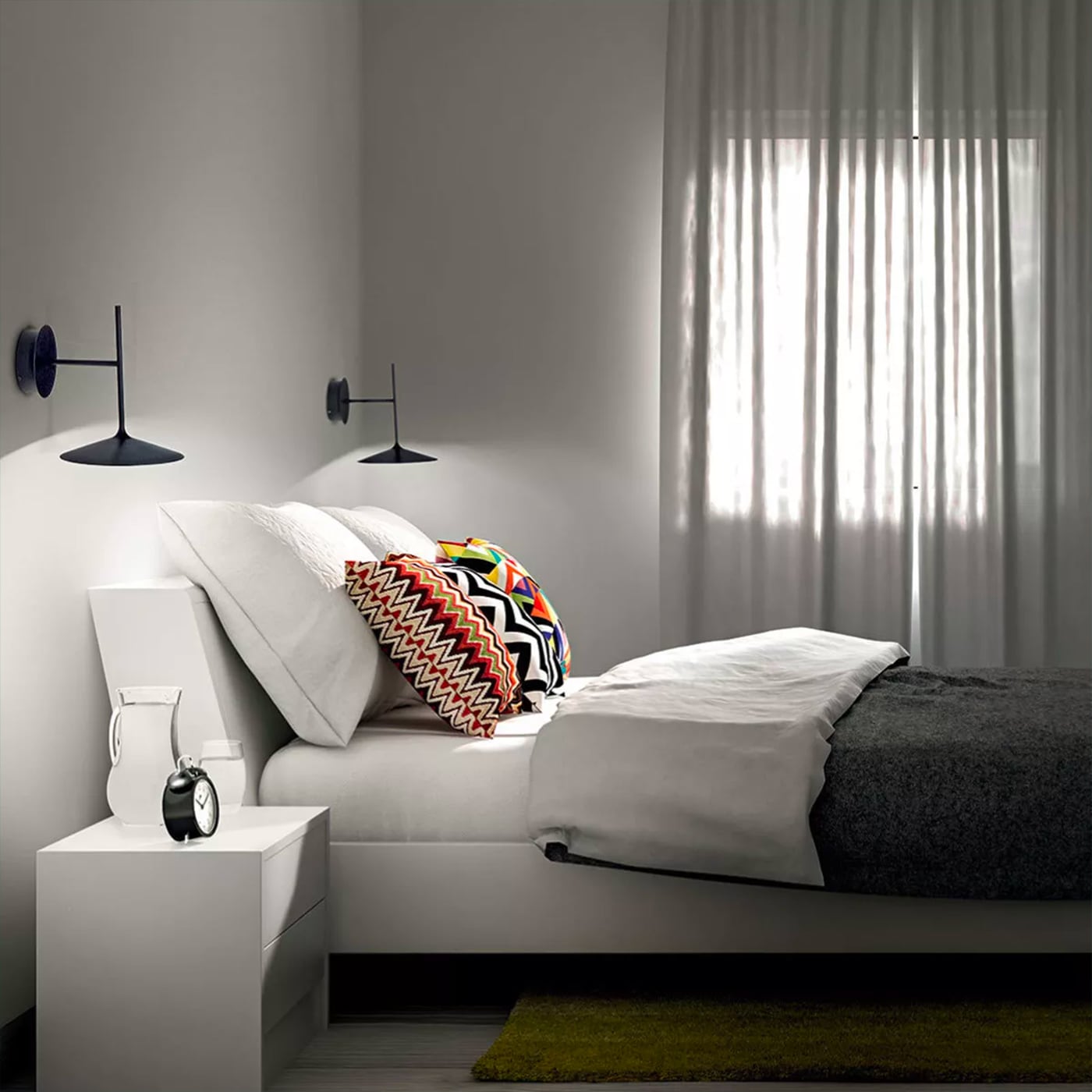 Linea Light Poe Applique
