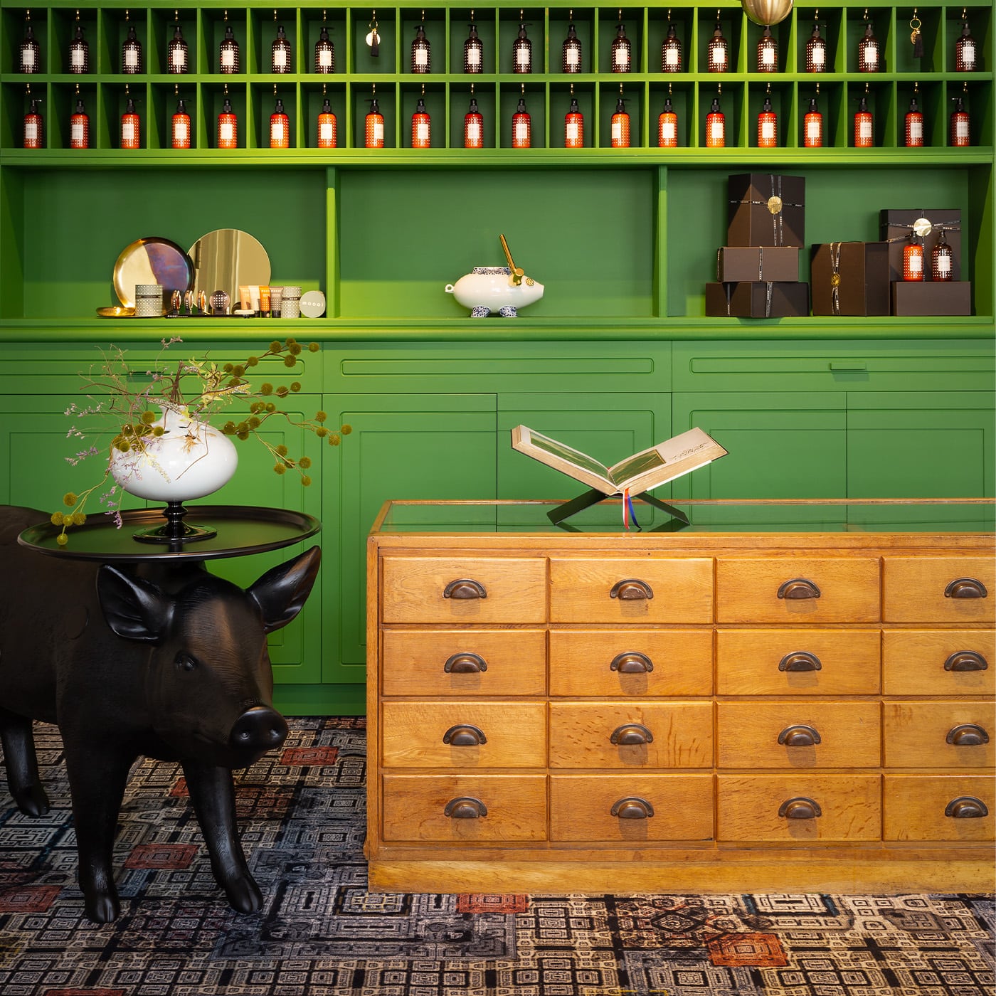Moooi Pig Table