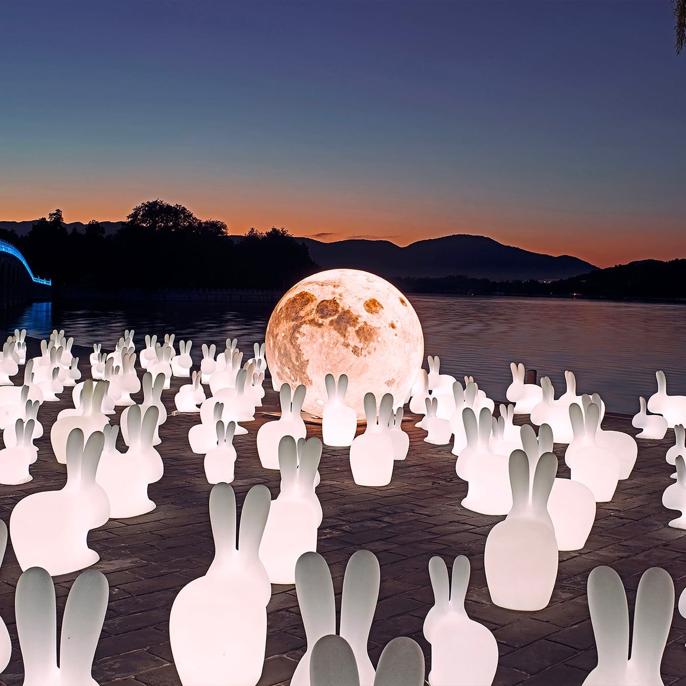 Qeeboo Rabbit LED Lampada ricaricabile