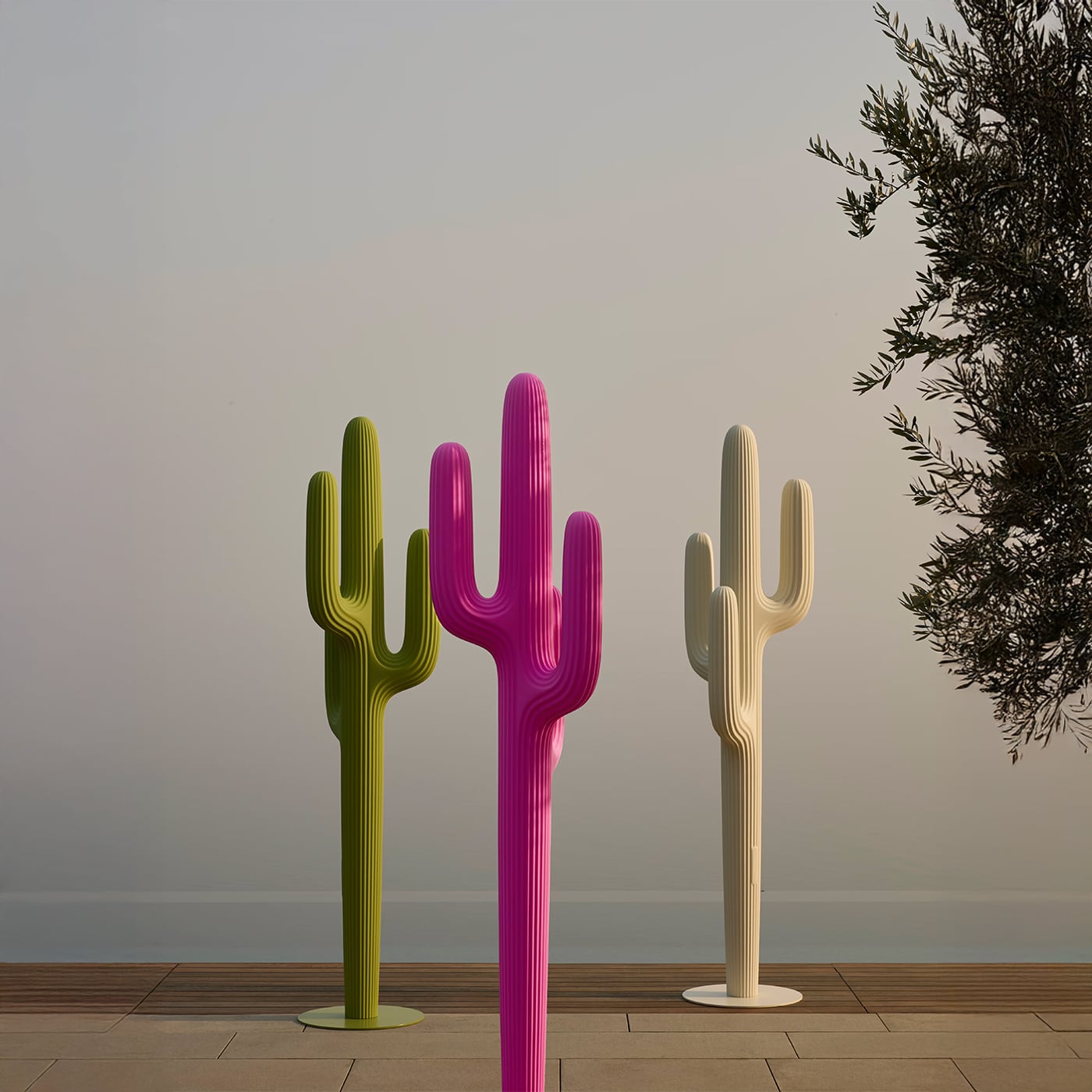 Qeeboo Saguaro Outdoor Appendiabiti in polietilene