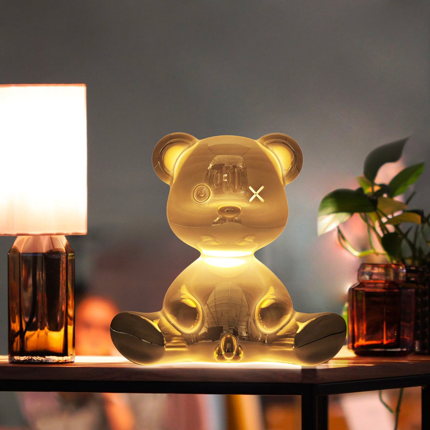 Qeeboo Teddy Boy Metal Lampada da tavolo