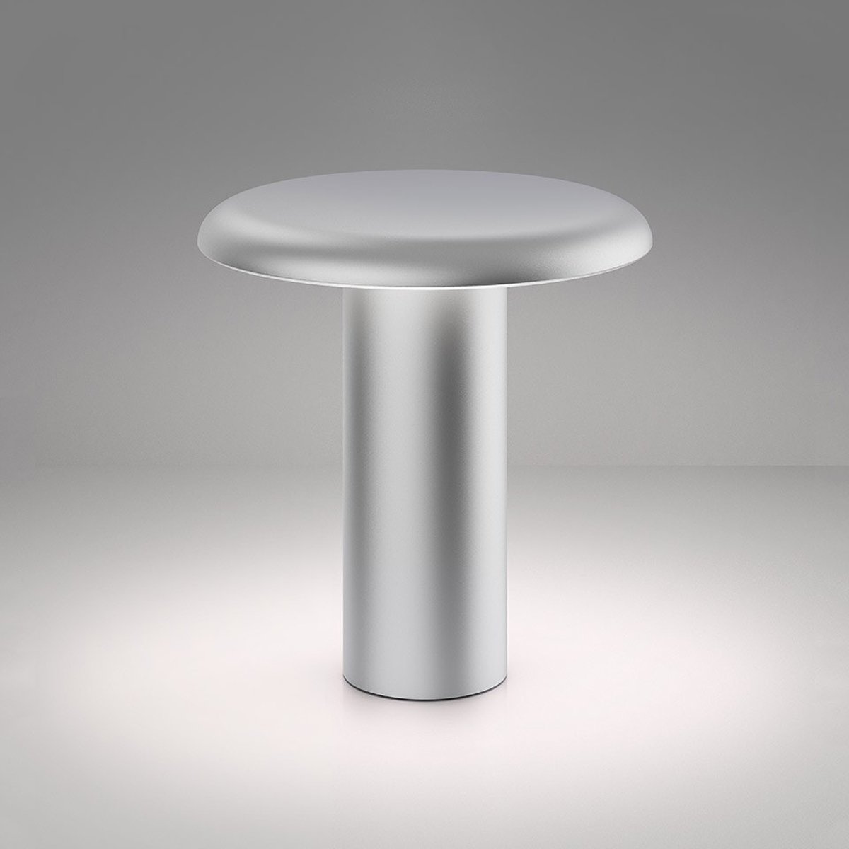 Artemide Takku Lampada ricaricabile