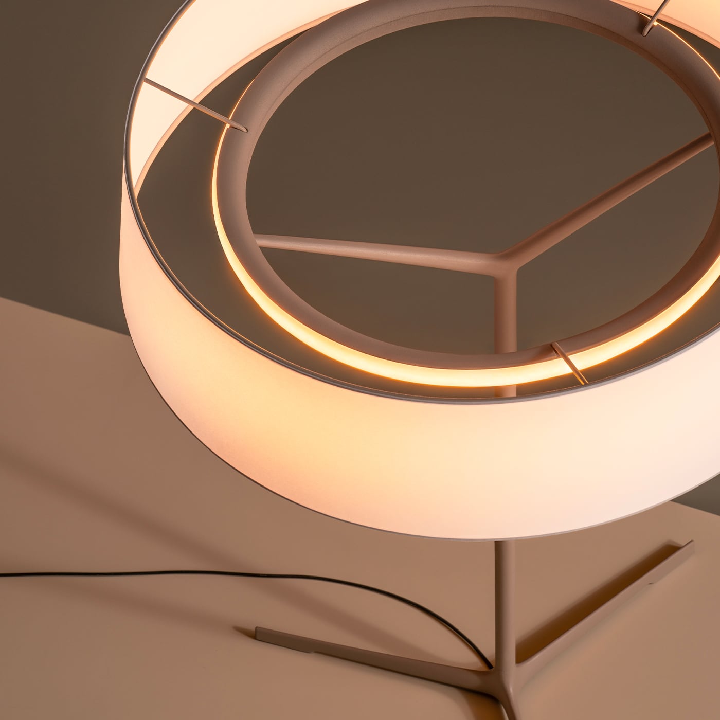 Vibia Dama Lampada da tavolo