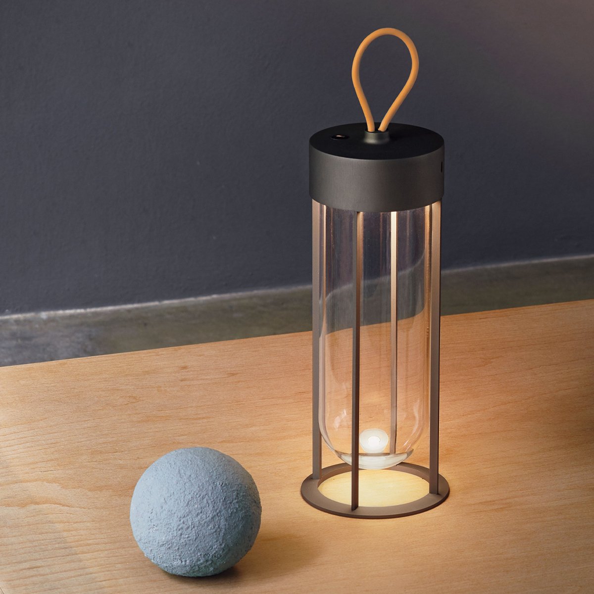 Flos In Vitro Unplugged