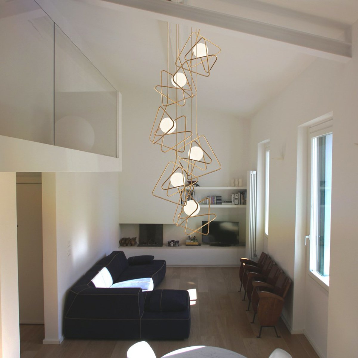 Tooy Inciucio Sospensione