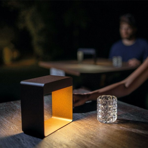 Linea Light Dama Lampada ricaricabile