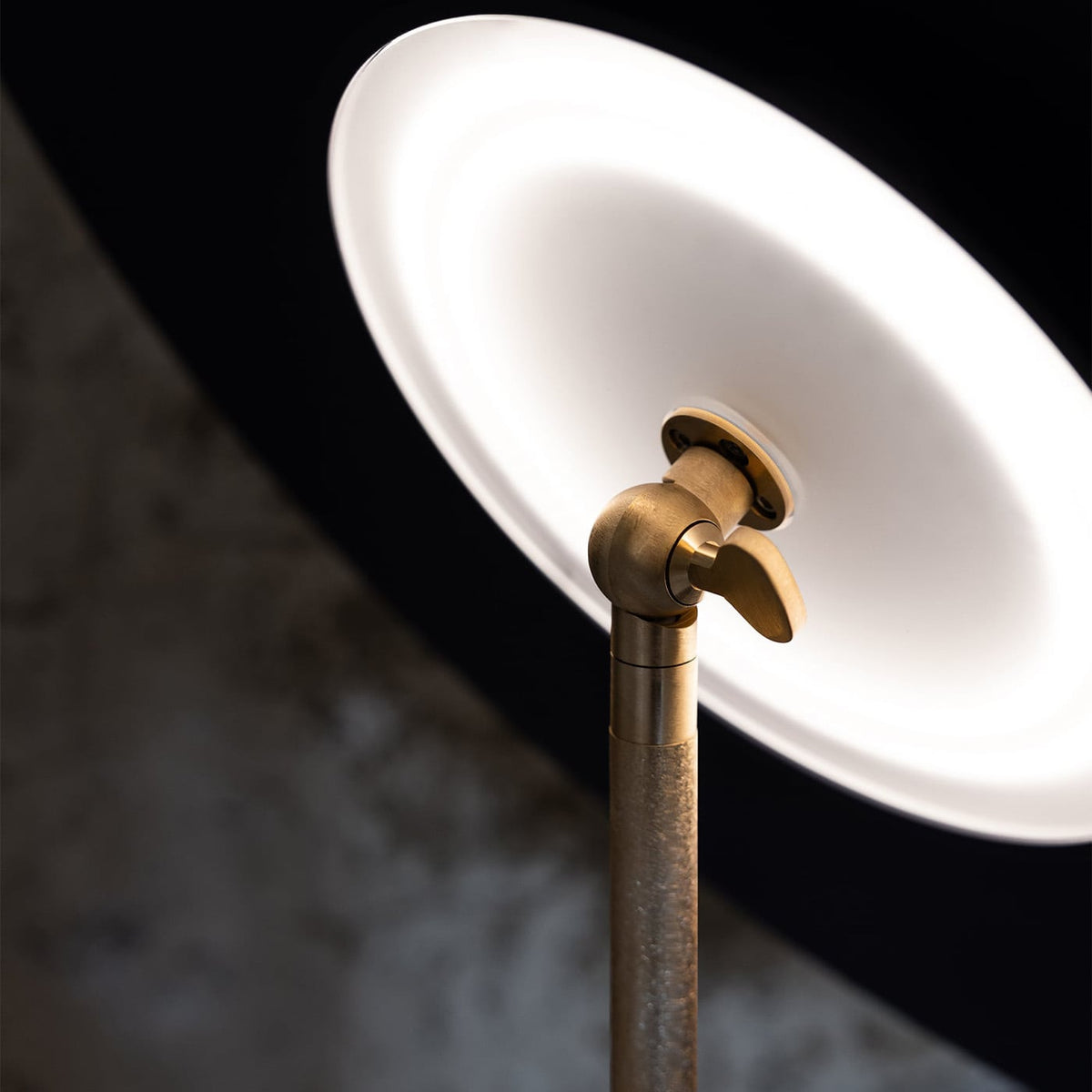 Davide Groppi Calvino Lampada da tavolo