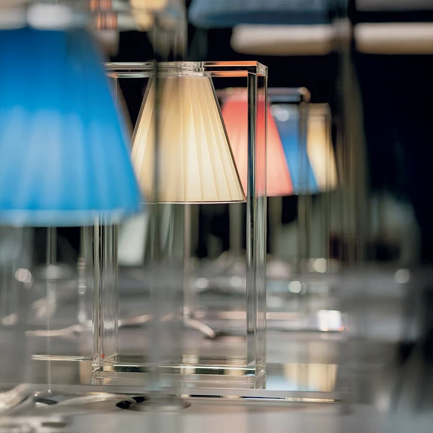 Kartell Light-Air Tessuto Lampada da tavolo