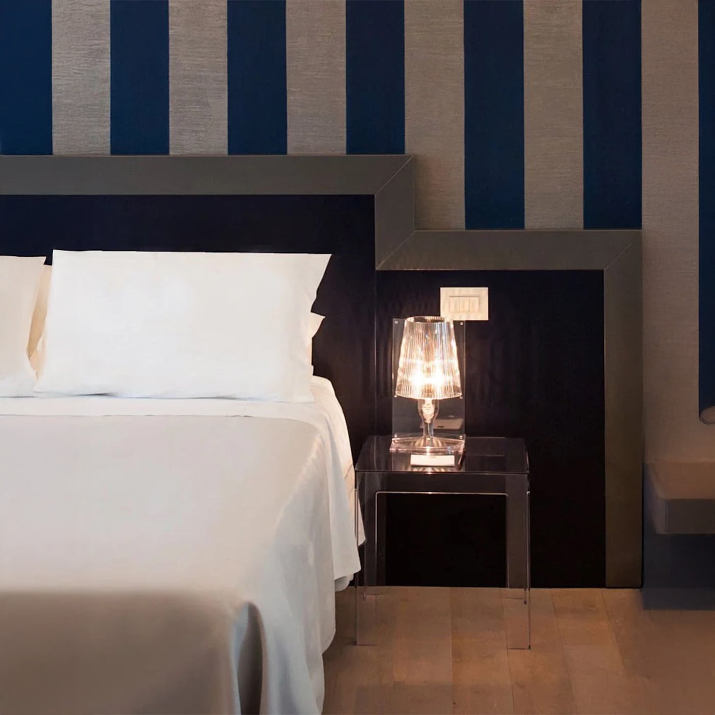 Kartell Take Lampada da tavolo