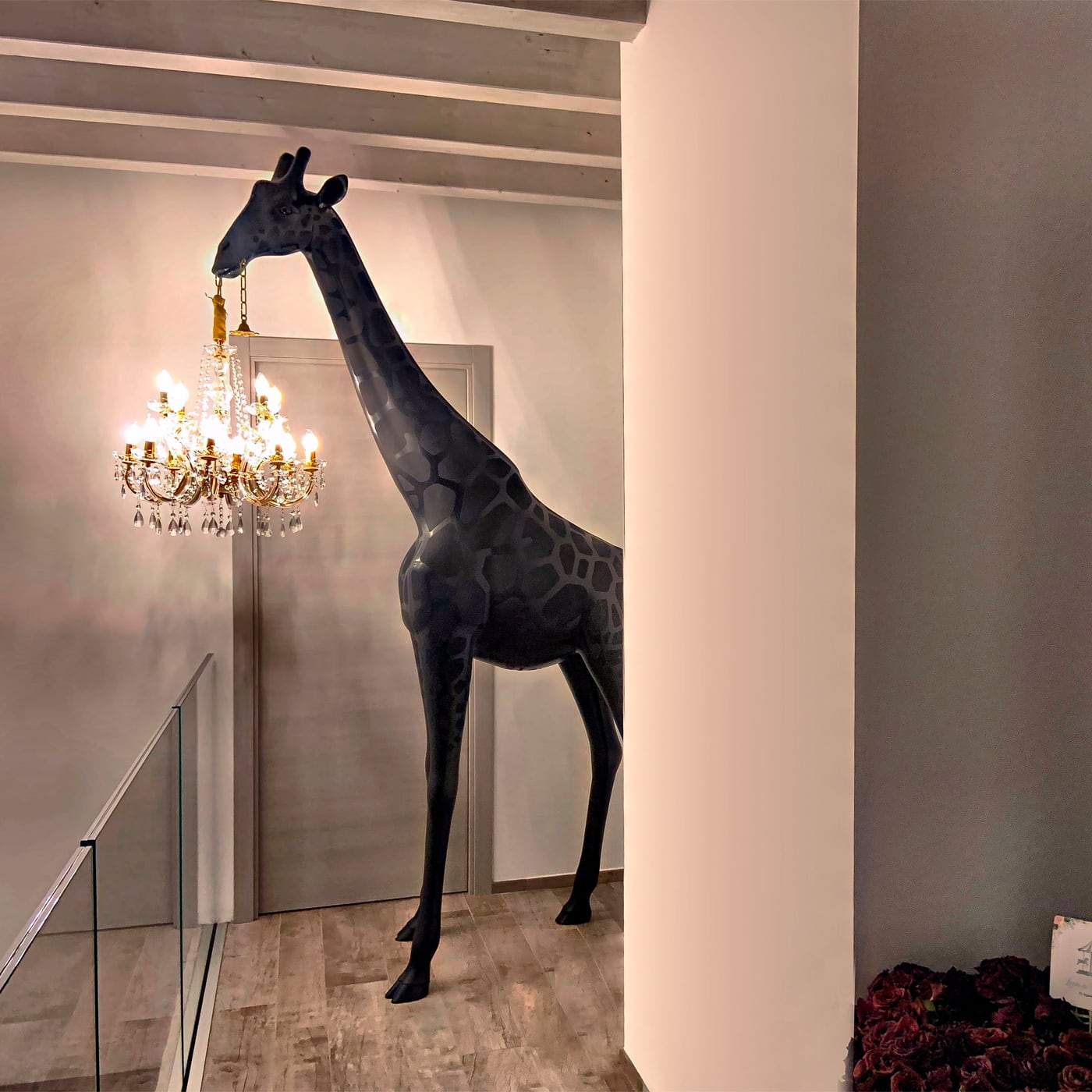 Qeeboo Giraffe in Love M Indoor Lampada in polietilene