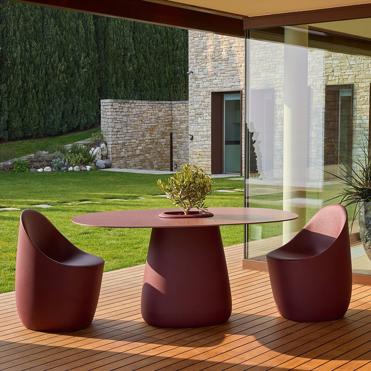 Qeeboo Cobble Sedia in polietilene
