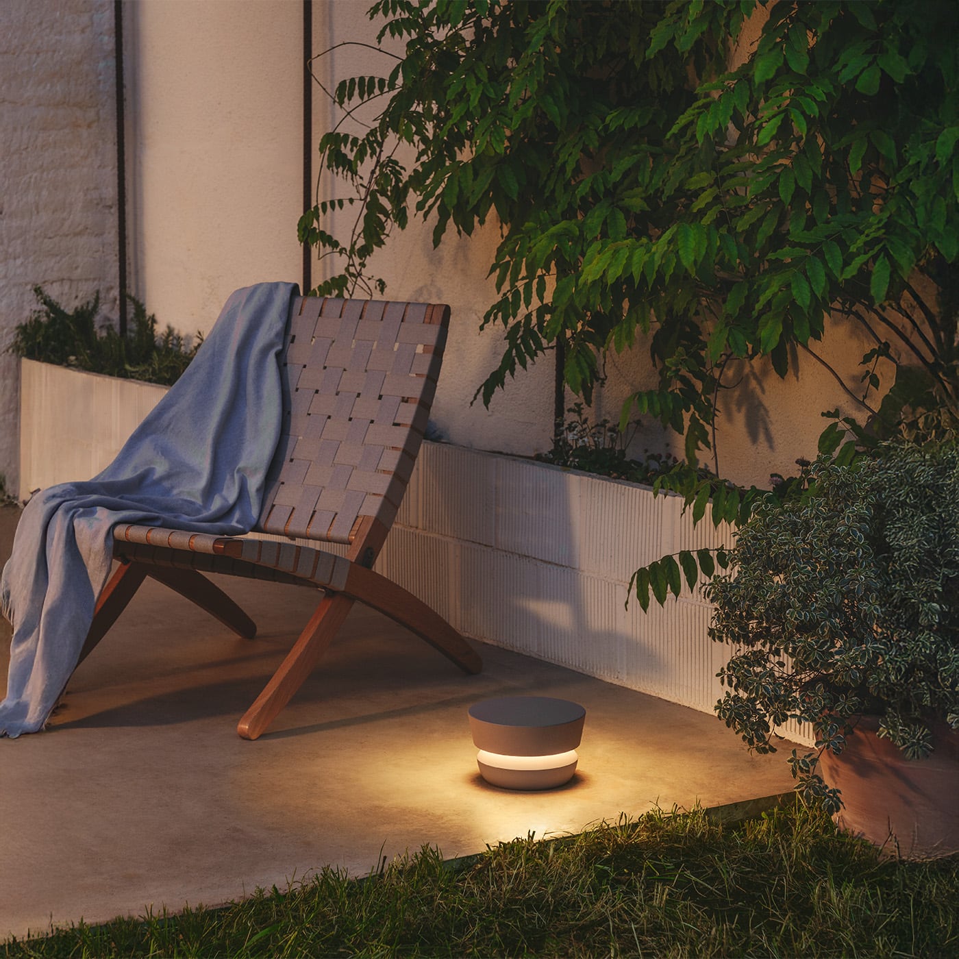 Vibia Dots 4700/02 Lampada da terra Esterno