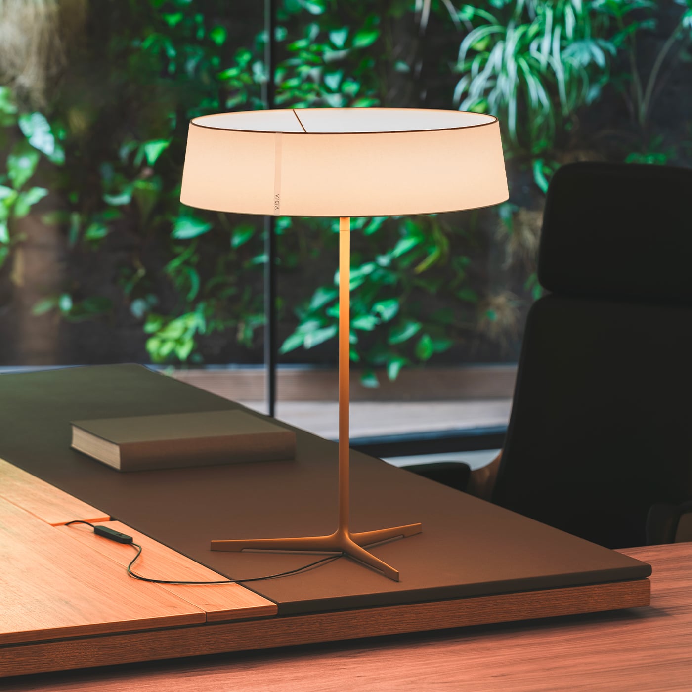 Vibia Dama Lampada da tavolo