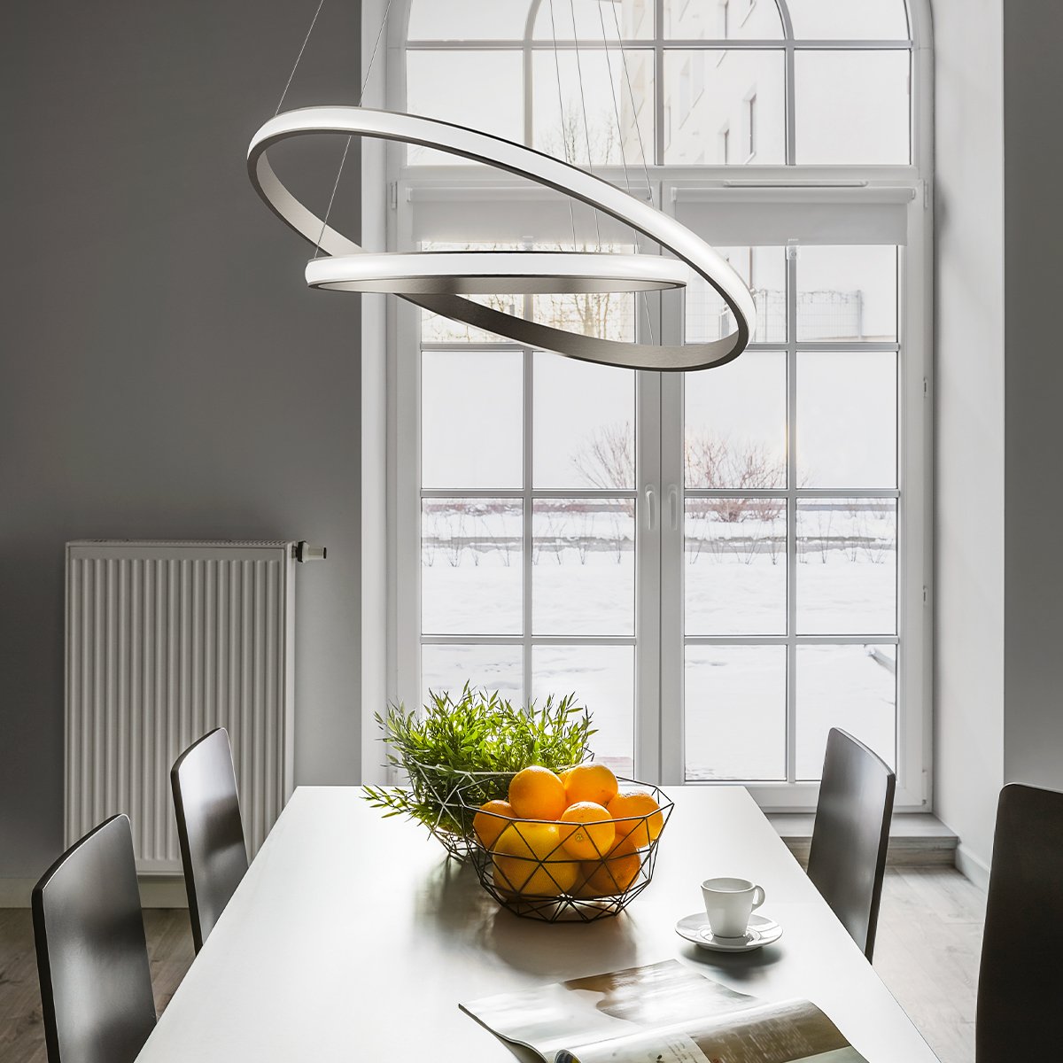 Illuminazione a isola della cucina, 4 lampadari luminosi, illuminazione  moderna a sospensione, luci per tavolo da biliardo, finitura in legno e  metallo nero opaco (4 : : Illuminazione